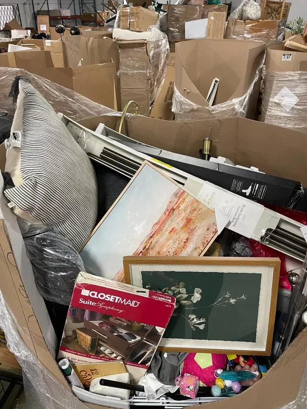 1 Pallet Unmanifested Liquidated Items approximately 722 item