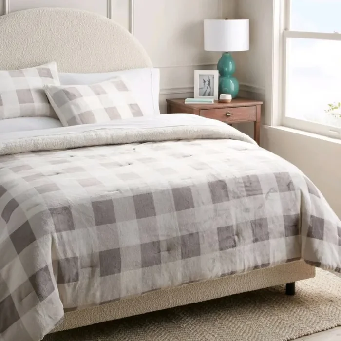 3pc King Traditional Cozy Faux Shearling Comforter and Sham Set – Full/Queen