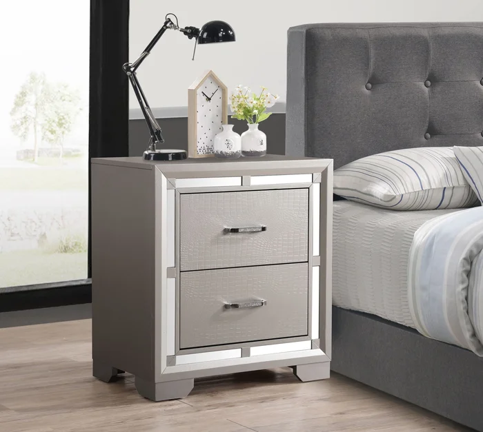 Alana – Nightstand – Silver Champagne