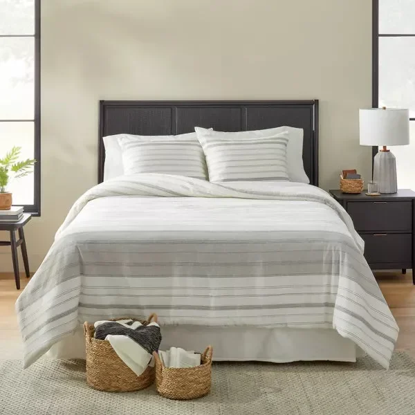 Alternating Pinstripe Comforter & Sham Set Gray/Cream – Full/Queen