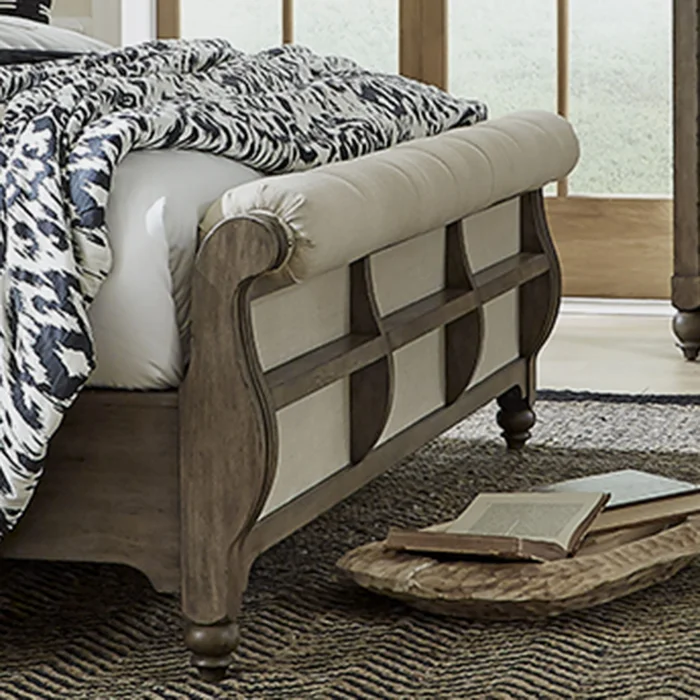 Americana Farmhouse – Queen Upholstered Sleigh Footboard