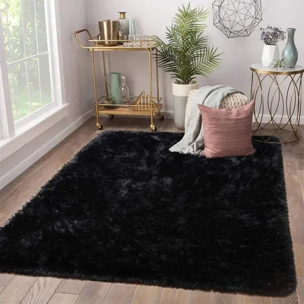 Antrese Shag Area Rug in Black 5′ x 8′