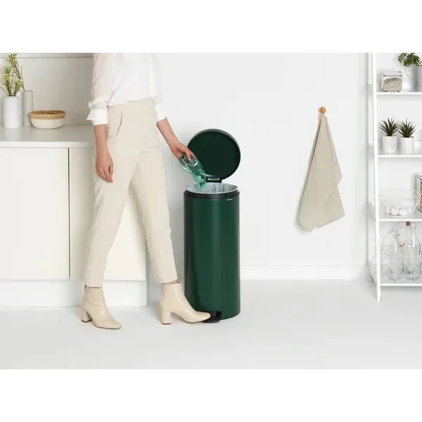 Brabantia Steel 8 Gallon Step On Trash Can