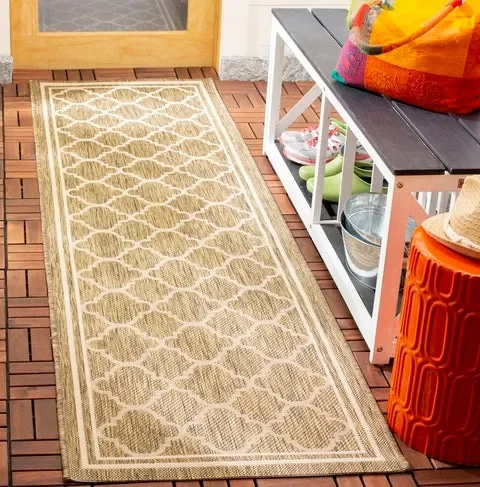 Courtyard Green/Beige 2′ x 12′ Indoor/Outdoor Runner Rug ERUG209