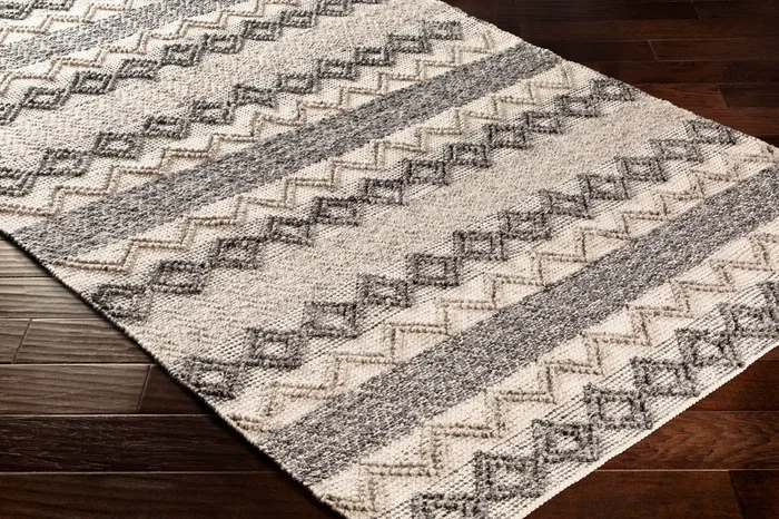 Farmhouse Neutrals FLS-2302 2′ x 3′ Handmade Accent Rug