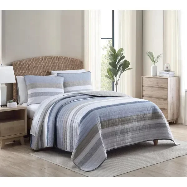 Galewood Blue Standard Cotton 136 TC Reversible Quilt Set king