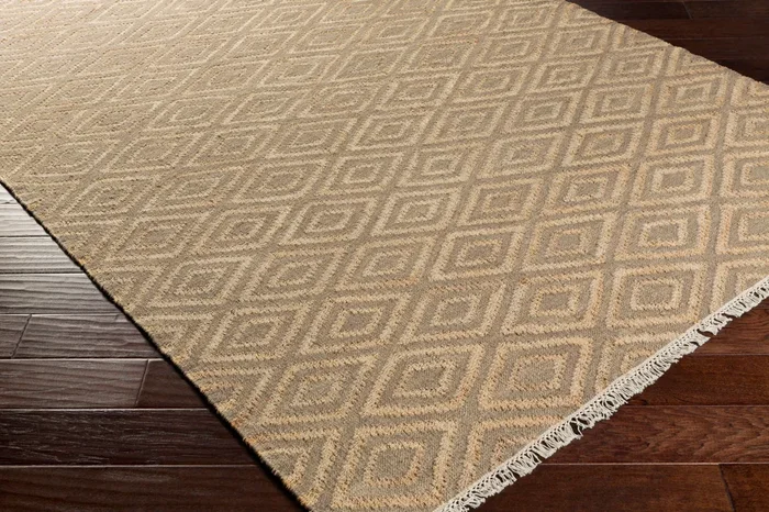 Laural LRL-6009 4′ x 6′ Handmade Jute Area Rug
