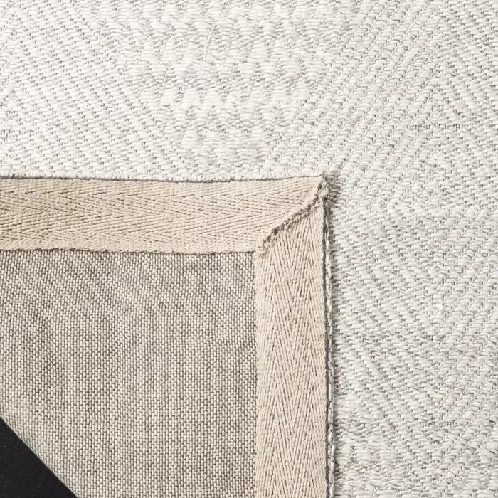 Lerch Area Rug In Silver/Ivory runner 2’3″x8′