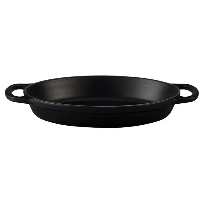 Matte Black Le Creuset Signature Oval Baker EJ861