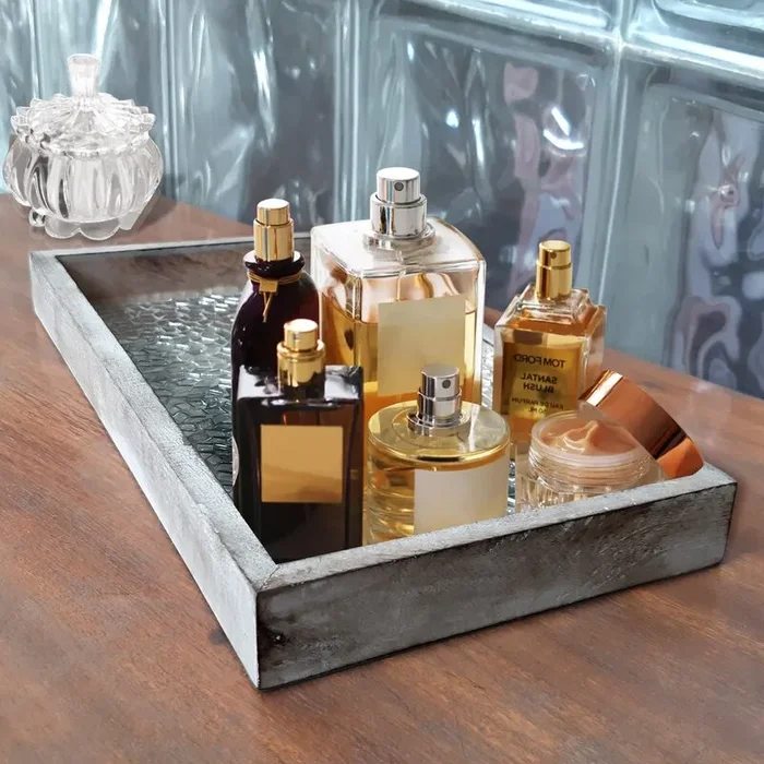 Mosaic Serving Tray Color: Silver Cream QL106